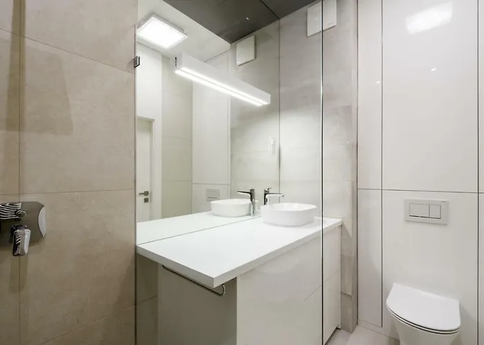 Exclusive Trendy * وارسو